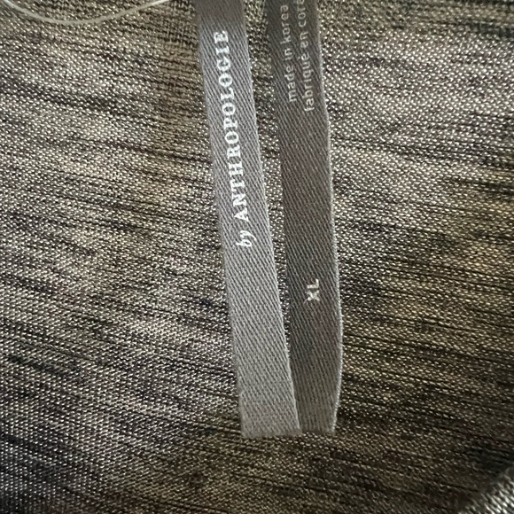 Women’s Anthropologie Silver Shimmer Top Size XL - Picture 3 of 4